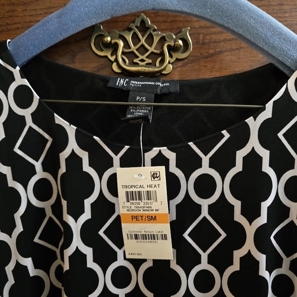 NEW INC petite abstract print tunic dress. - Picture 4 of 4